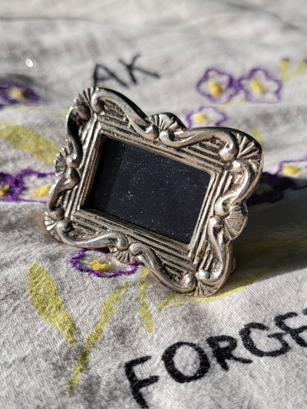 ₊˚🪞⊹ set of vintage silver picture frame napkin rings ✧🪞˚.